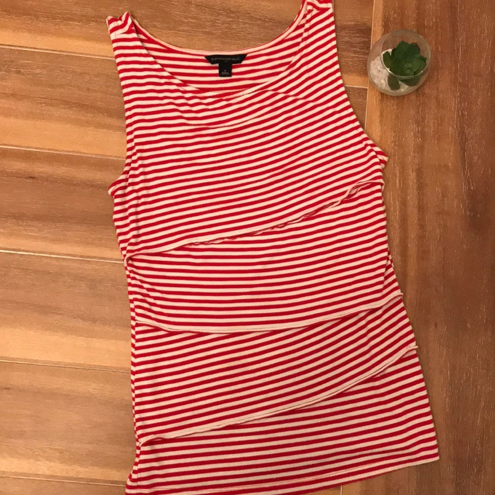 🤩 Banana Republic Striped Tank
